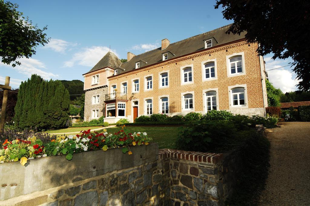 Le Richmond Hotel Godinne Exterior photo