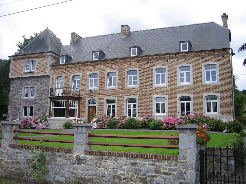 Le Richmond Hotel Godinne Exterior photo